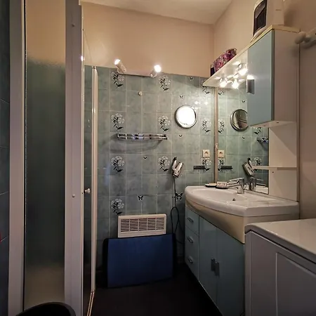 Calme Proche Avec Climatisation, - Fr-1-803-54 Апартаменты *