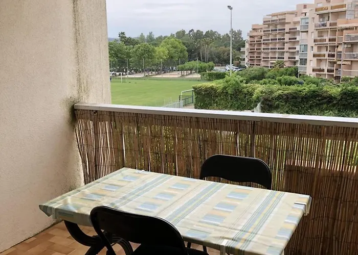 Calme Proche Avec Climatisation, - Fr-1-803-54 Appartement Le Lavandou